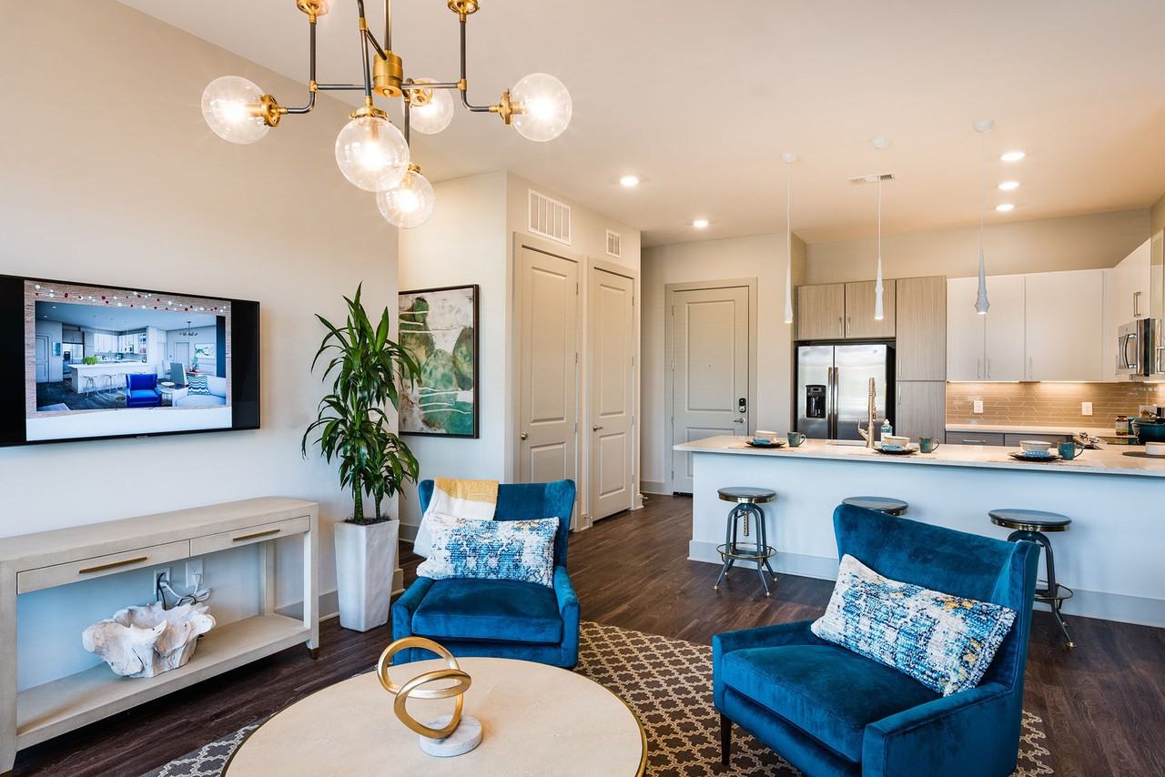 Siena Suwanee Town Center - Photo 5 of 33