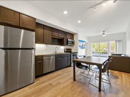featured image of 10 W Northwood Ave