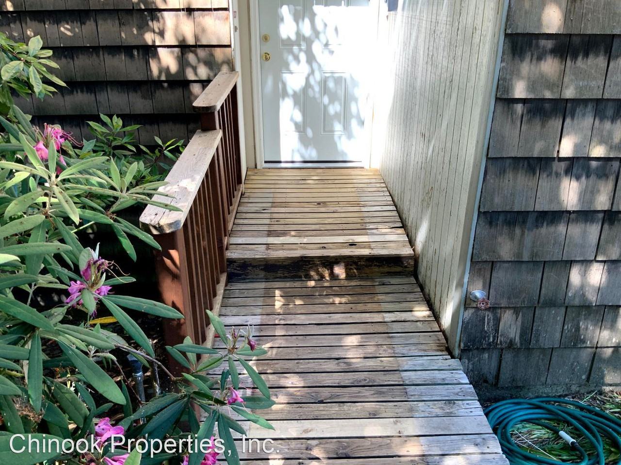 2590  Jefferson St - Photo 2 of 24