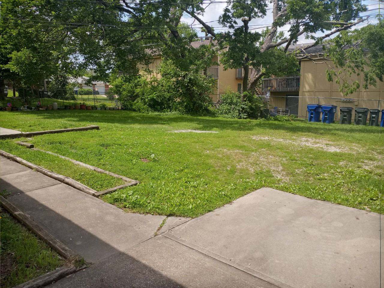 806 W 25th St #A - Photo 2 of 11