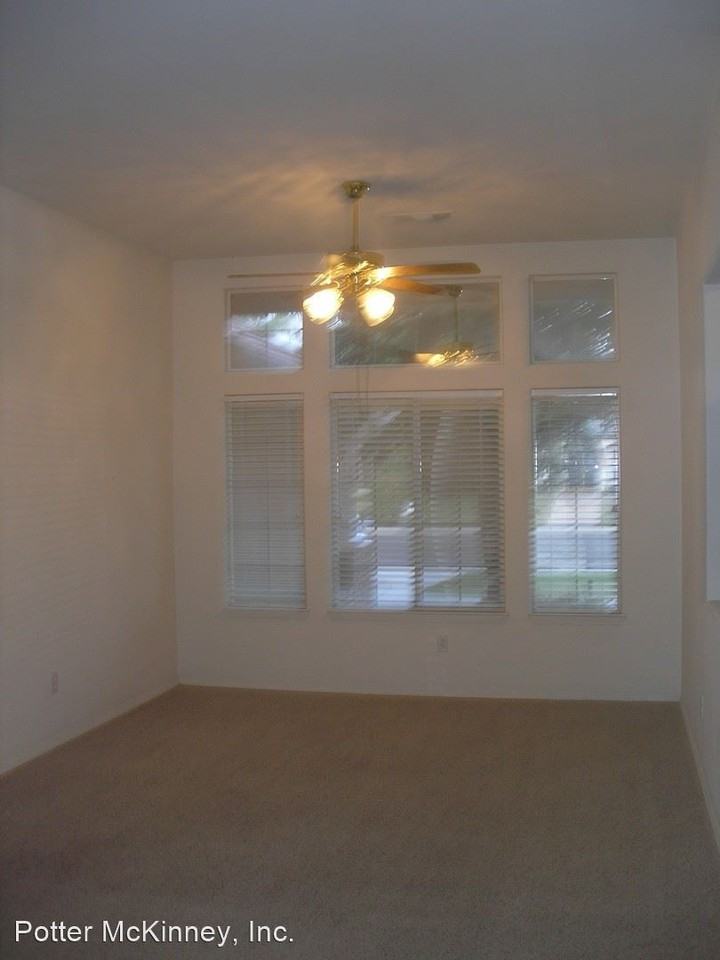 5403 Southshore Dr - Photo 3 of 12