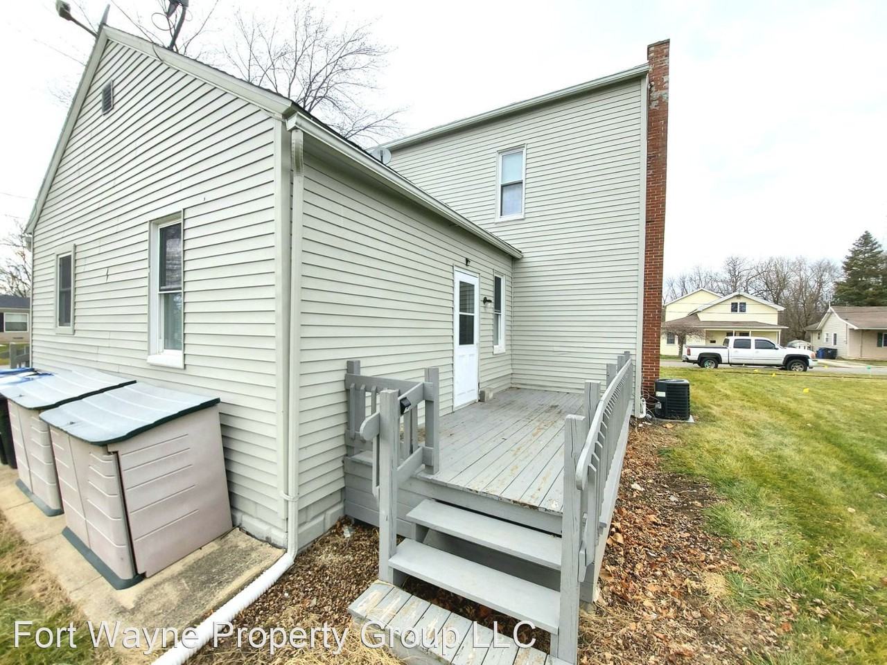 402-404 E Hanna Street - Photo 2 of 13