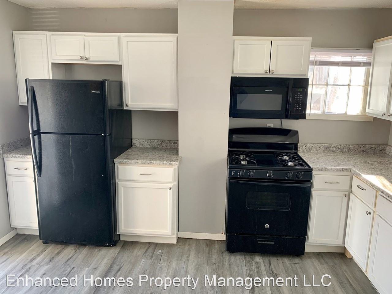 1523 W 4th - Photo 2 of 9