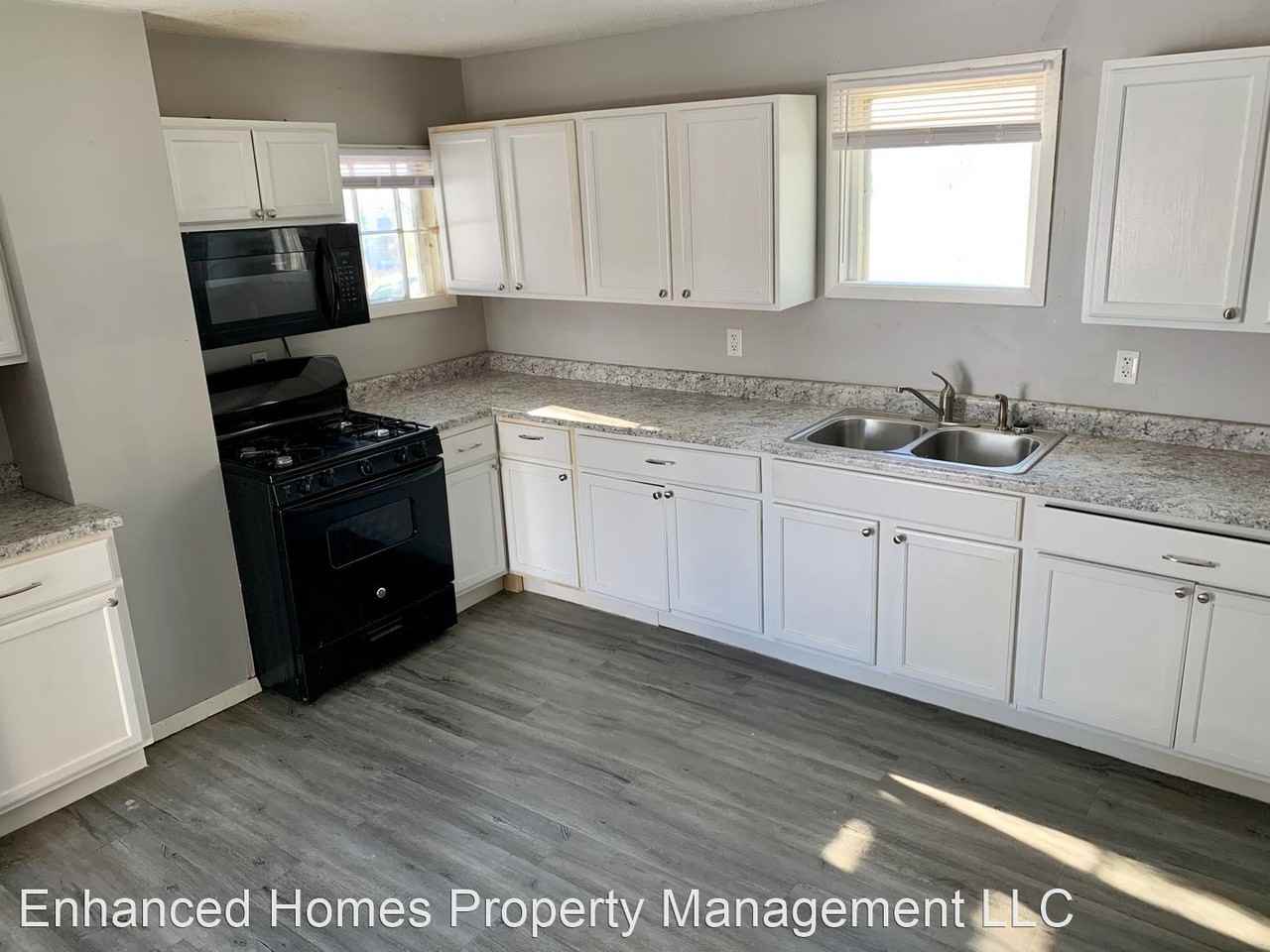 1523 W 4th - Photo 3 of 9