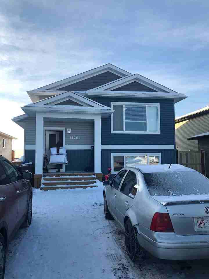 11206 98 St #B - Photo 7 of 9