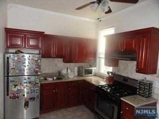 82 Hackensack St #8 - Photo 3 of 6