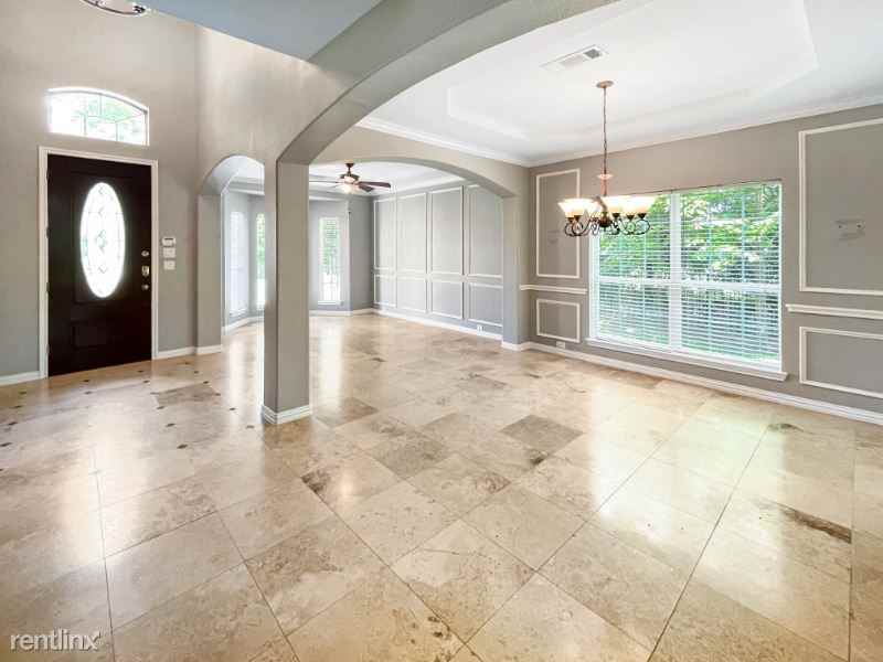 1110 Hart Rd - Photo 2 of 23