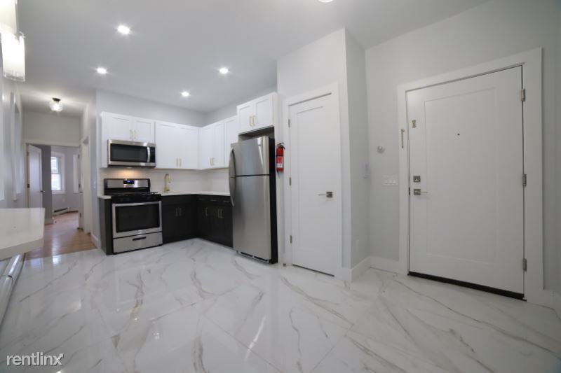 84 W 25th St - Photo 2 of 19