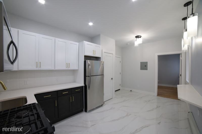 84 W 25th St - Photo 3 of 19