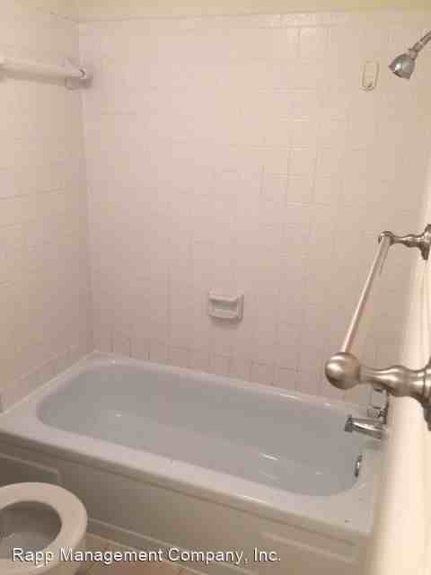 7048 N Holiday Dr - Photo 3 of 9