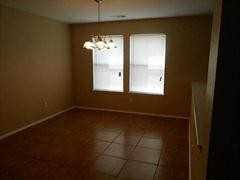 12501 Patnoe Dr - Photo 3 of 10