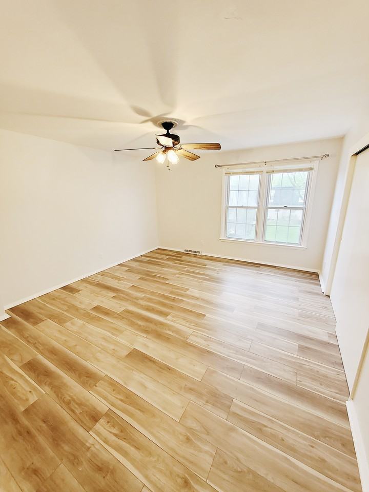 4111 W Cherrywood Ln - Photo 2 of 15