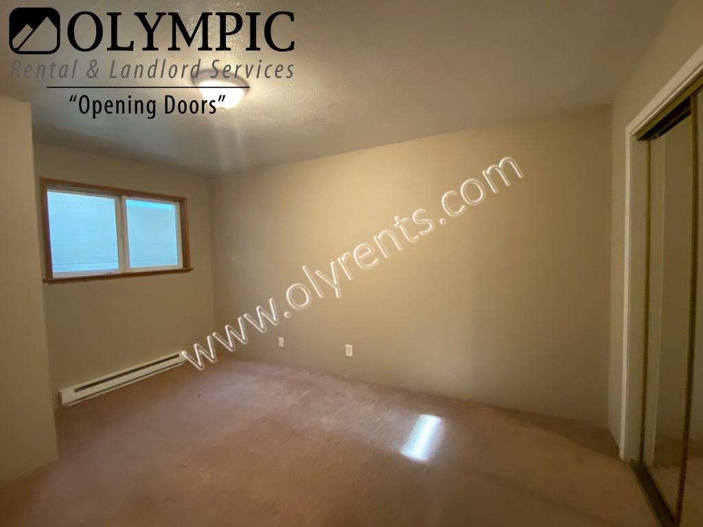 3013 6th Ave - Photo 3 of 4