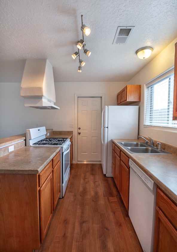 4421 12Th St Nw - Photo 7 of 21