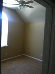 16330 Rockcreek Ln - Photo 3 of 20