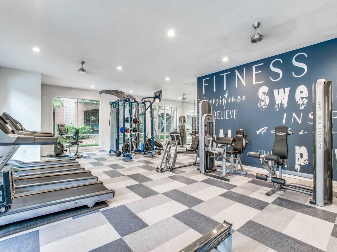 Churchill on the Park - Photo 4 of 20