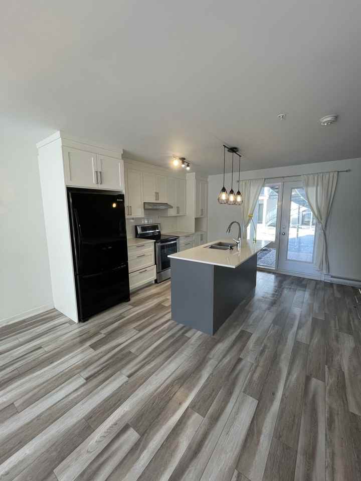 5505 Rue de Châteauneuf - Photo 2 of 10