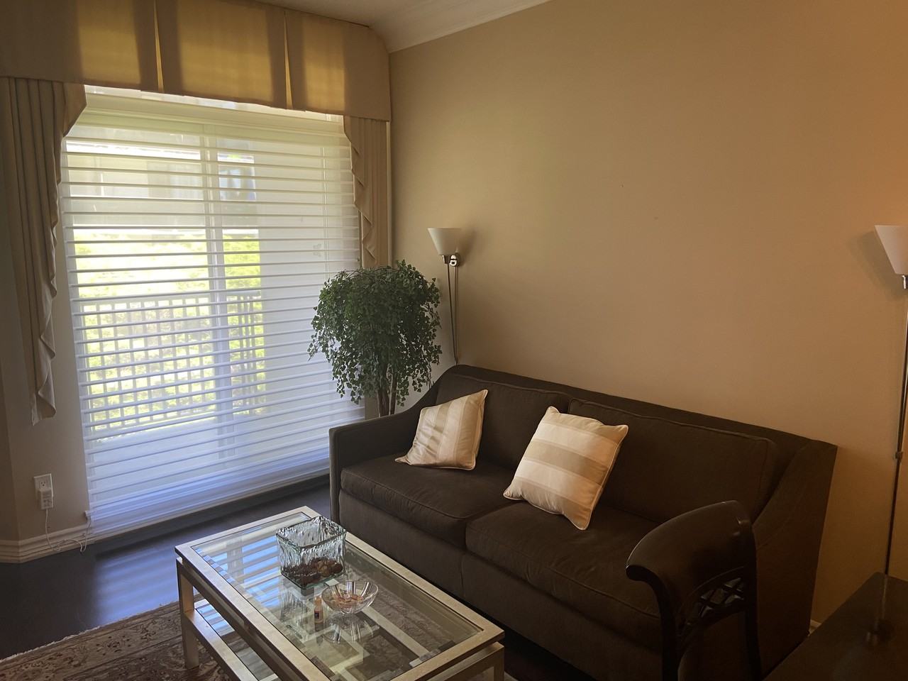 4200 Bathurst Street #409 - Photo 6 of 17