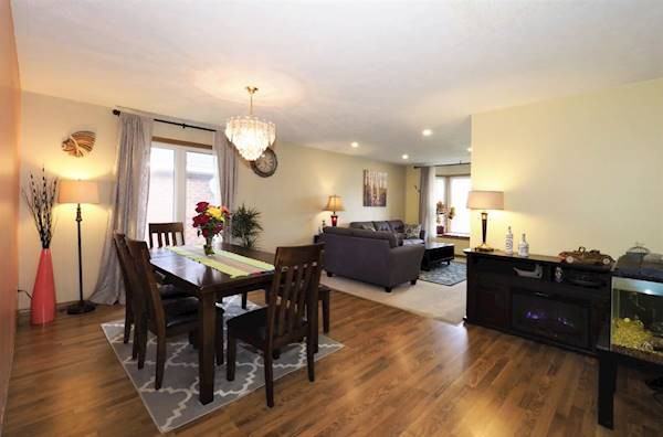 Live the Country Life, Easy Commute to KW area, just 30 minutes from Kitchener! - Photo 2 of 9