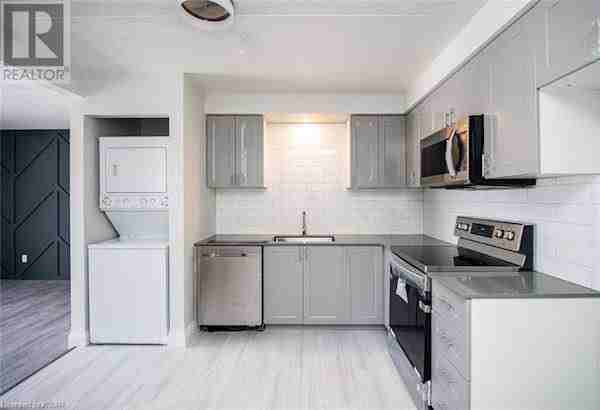 Newly Renovated 2 Bedroom Condo! - Photo 3 of 5
