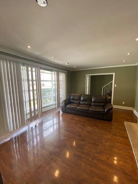 3 Bedroom Student Apartment Available JULY 1st - Photo 3 of 16