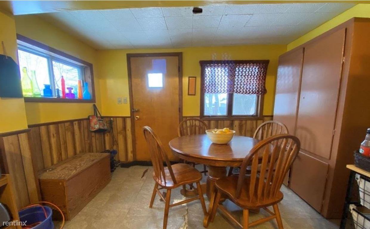 944 E 24th St - Photo 3 of 8