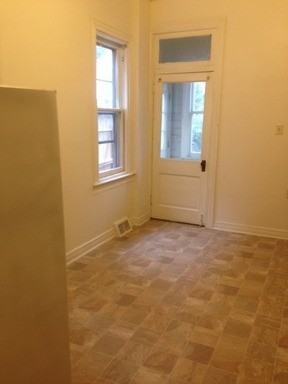 315 W Lemon St - Photo 2 of 9