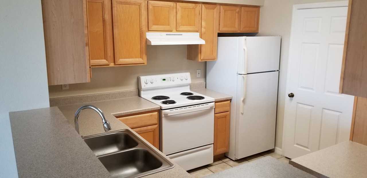 Villagio - 1 Bed - Photo 3 of 14