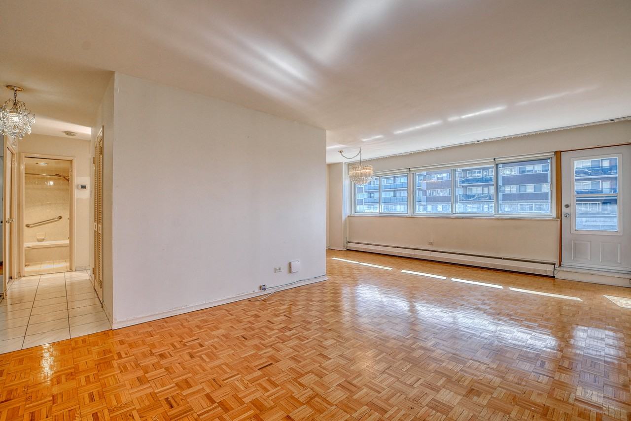 5720 Boulevard Cavendish, CôteSaintLuc, QC H4W 1S9 1 Bedroom Condo