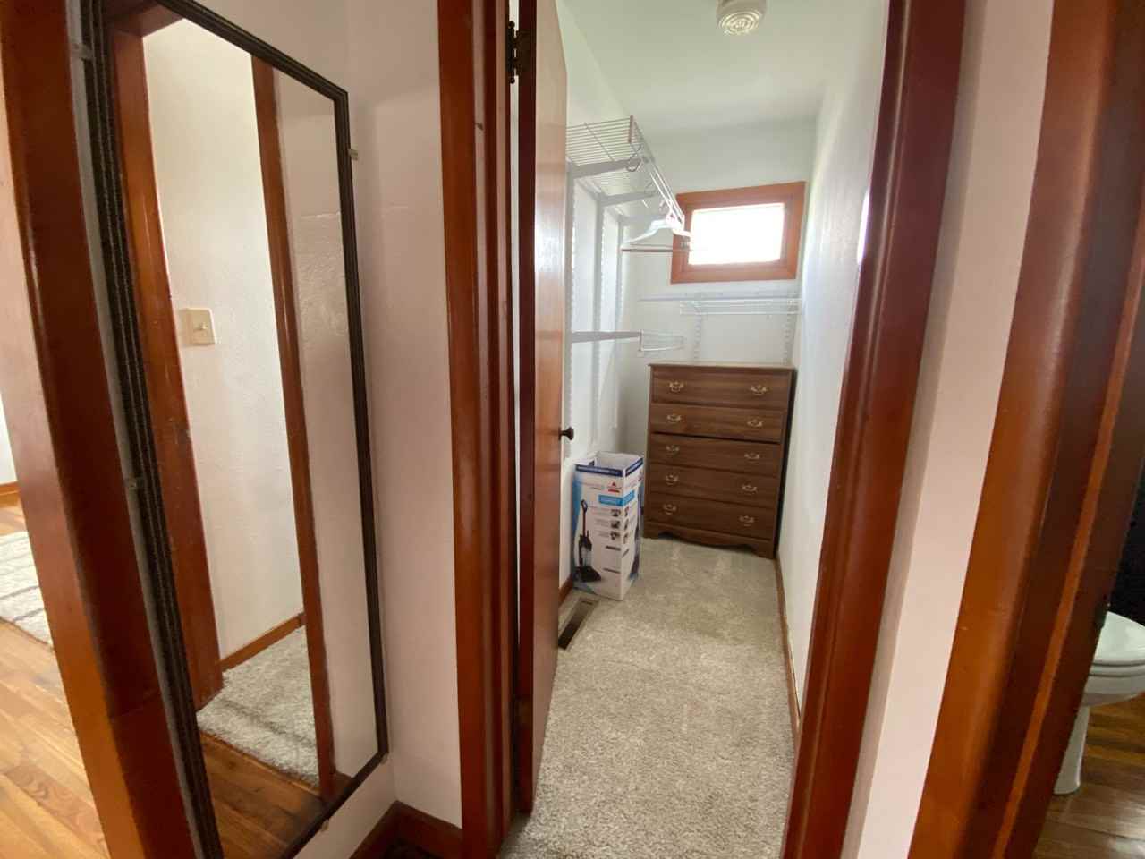 900 4th Ave Ne #1 - Photo 5 of 8