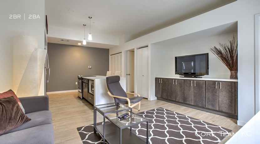 662 E 63rd St #307 - Photo 5 of 10