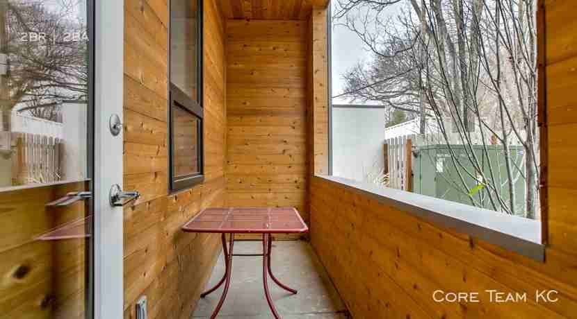 662 E 63rd St #307 - Photo 2 of 10
