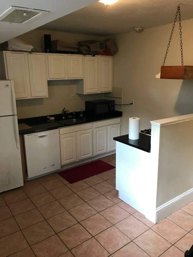 110 Lanark Rd - Photo 3 of 19