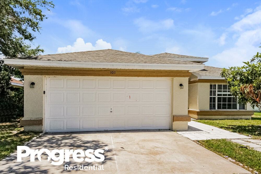 1011 Ocala Woods Ln - Photo 3 of 16