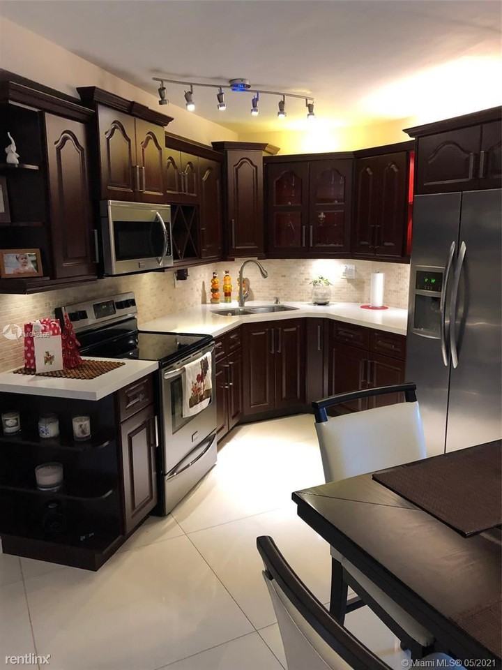 9411 Fontainebleau Blvd - Photo 2 of 17