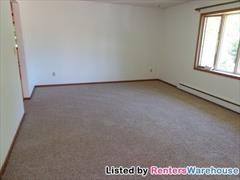 86 Logan Ave W - Photo 2 of 5