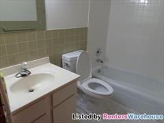 86 Logan Ave W - Photo 3 of 5