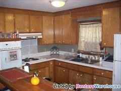 7920 Terrace Rd NE - Photo 2 of 6