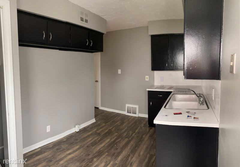 2141 W Wayne St - Photo 3 of 9