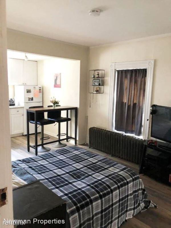 1 1 Bodfish Ave C - Photo 3 of 8