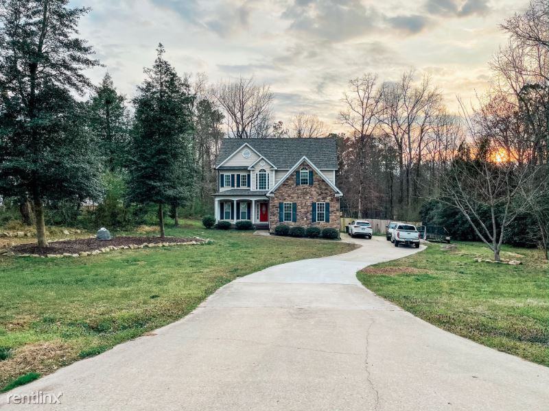 2921 Candlehurst Ln - Photo 3 of 10