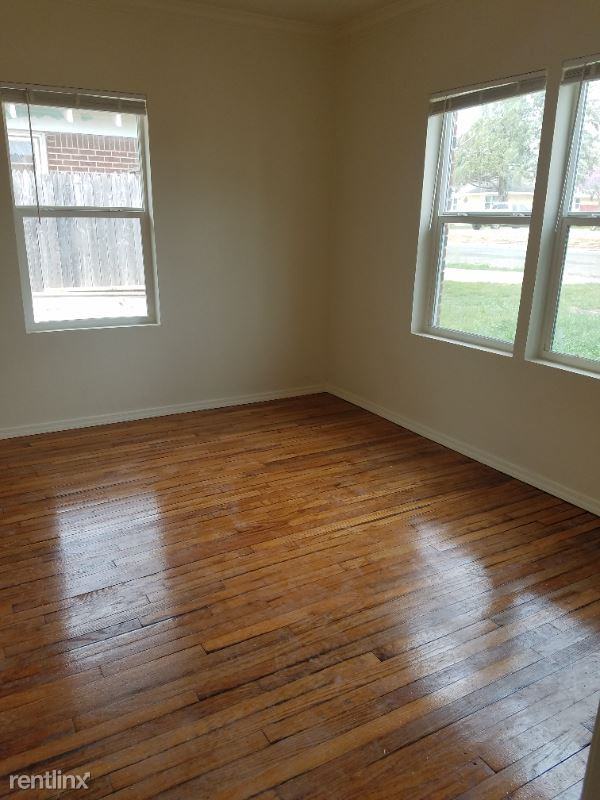 2522 6th Ave - Photo 2 of 7