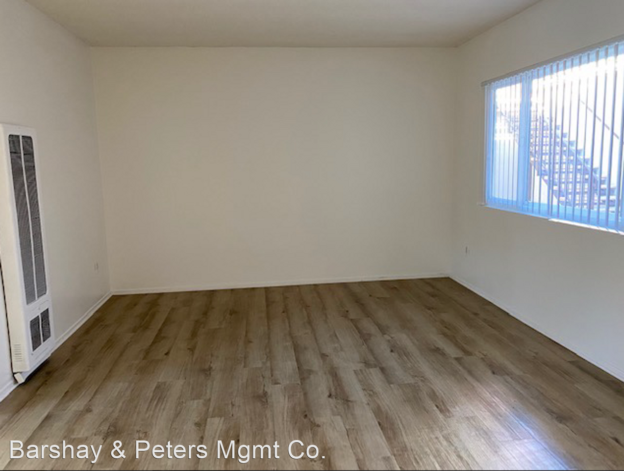 4207 Manhattan Beach Blvd - Photo 3 of 9