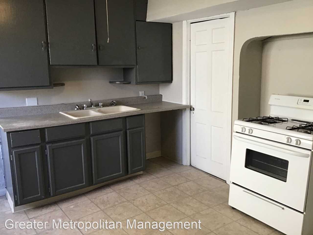 3282 W 48th Street - Photo 2 of 9