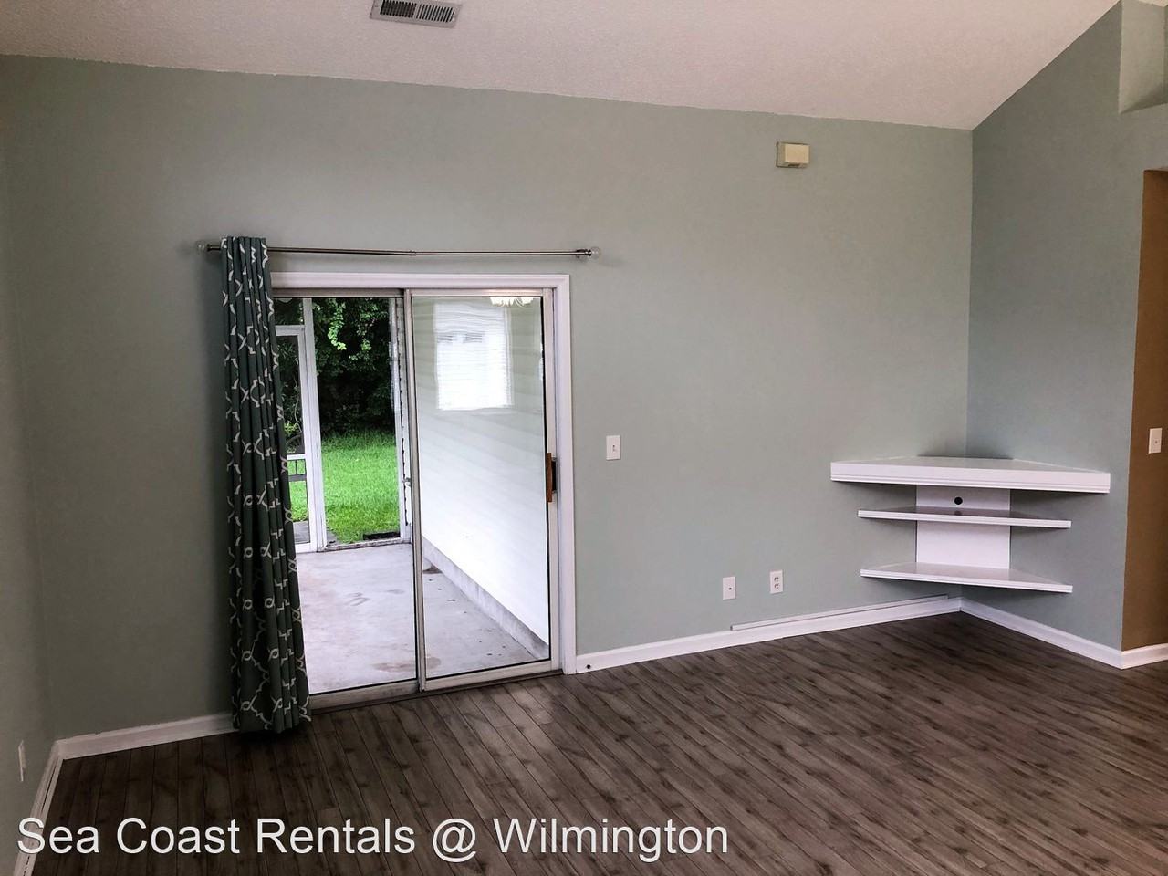 3316 Belmont Cir - Photo 3 of 33