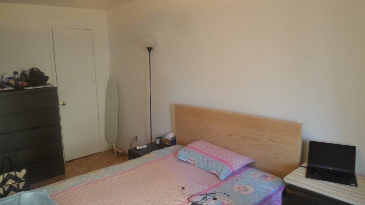 3563 Rue University - Photo 3 of 6