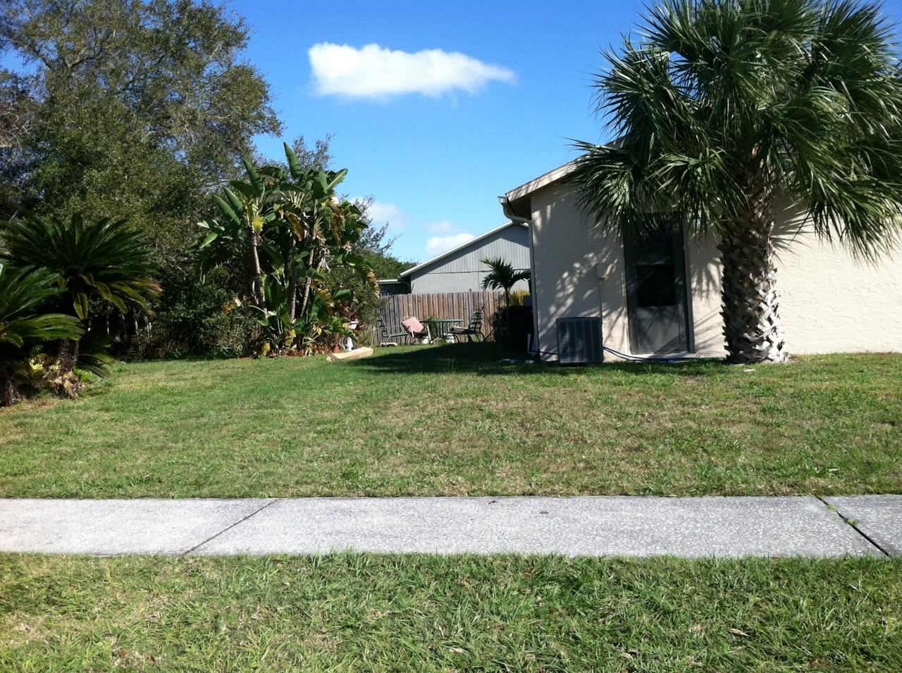 2625 Narcissus Dr - Photo 2 of 6