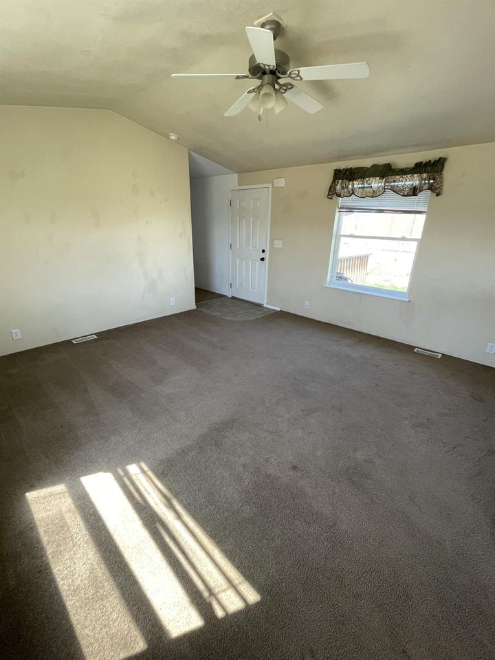 1412 Cleveland Dr #1 - Photo 2 of 16