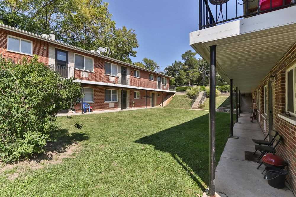 491 491 South Holmes Avenue - D - Photo 2 of 4