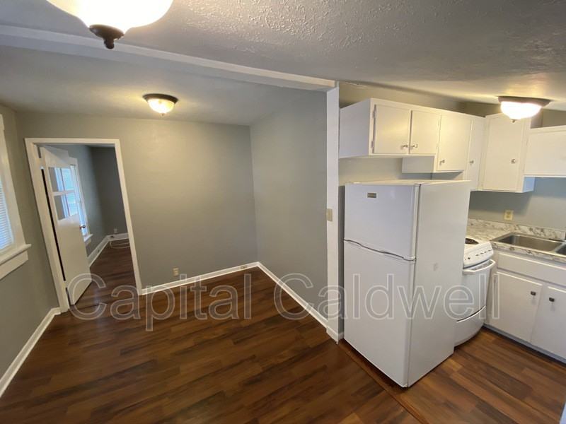 304 E Hanna Ave #304B - Photo 6 of 17